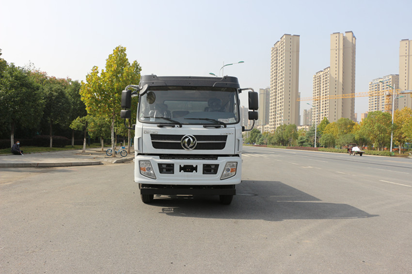 12方福瑞卡F9洒水车