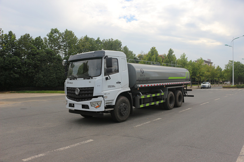 东风专底 19 方洒水车