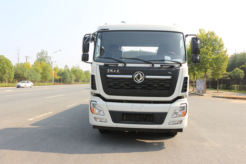 东风天龙 18.3 方洒水车