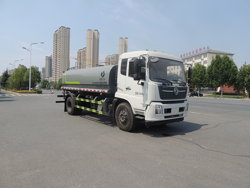 东风天锦 15 方洒水车