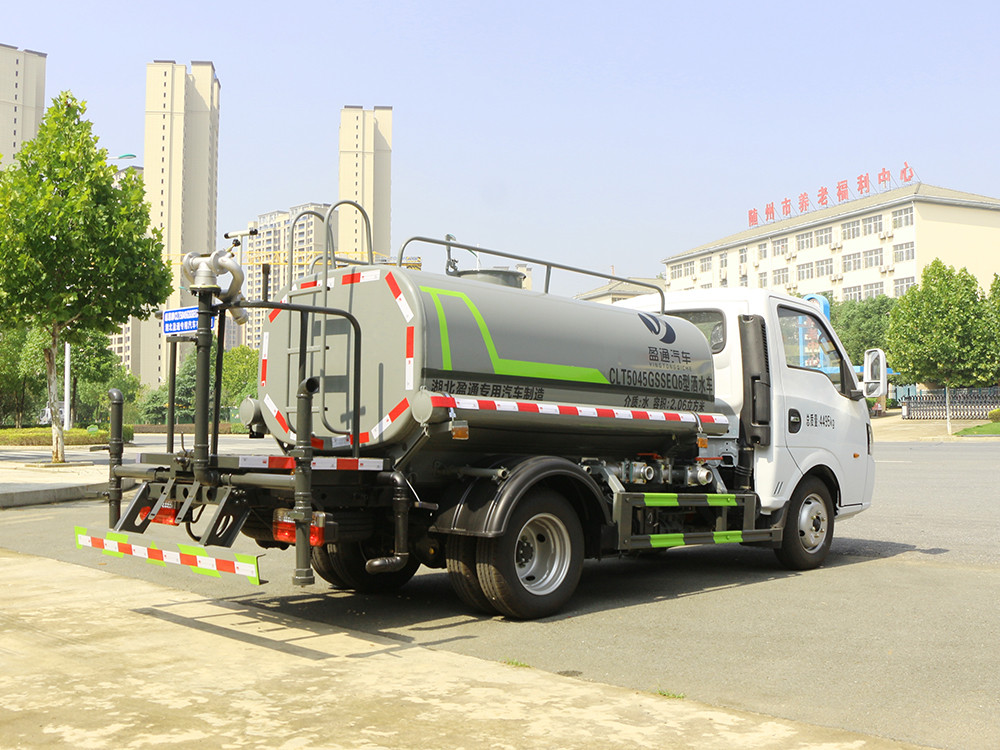 东风2吨蓝牌洒水车