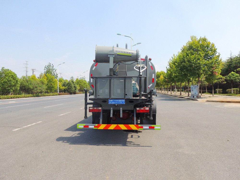 东风 D9 -14方抑尘车