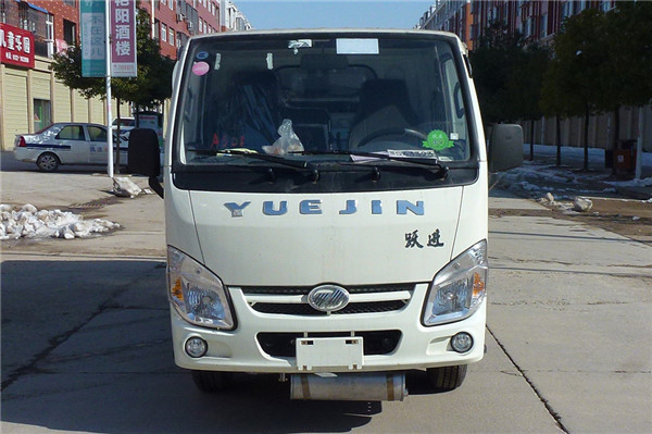 跃进小福星型吸尘车-3方吸尘车