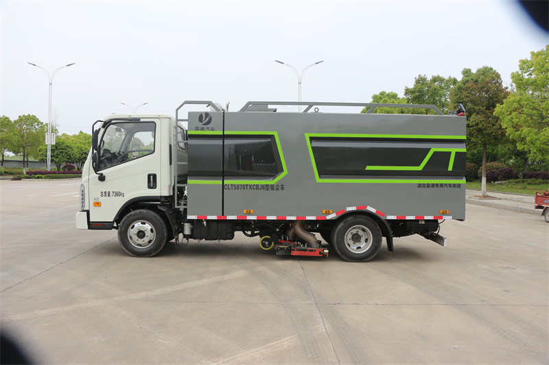 福田国六吸尘车-道路吸尘清扫车