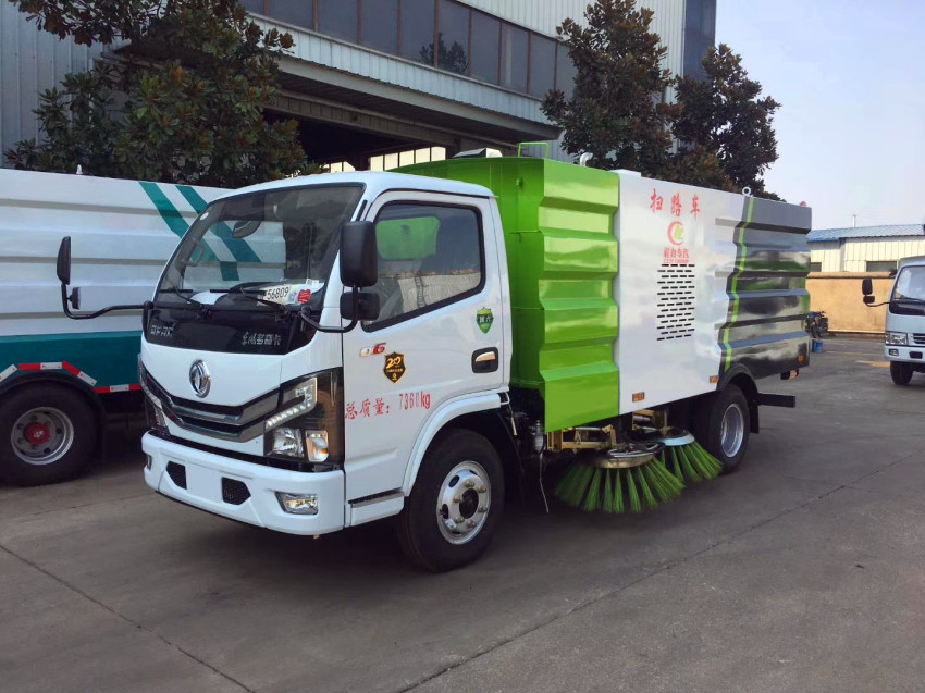 国六小多利卡5方扫路车-5方扫路车价格-程力汽车网