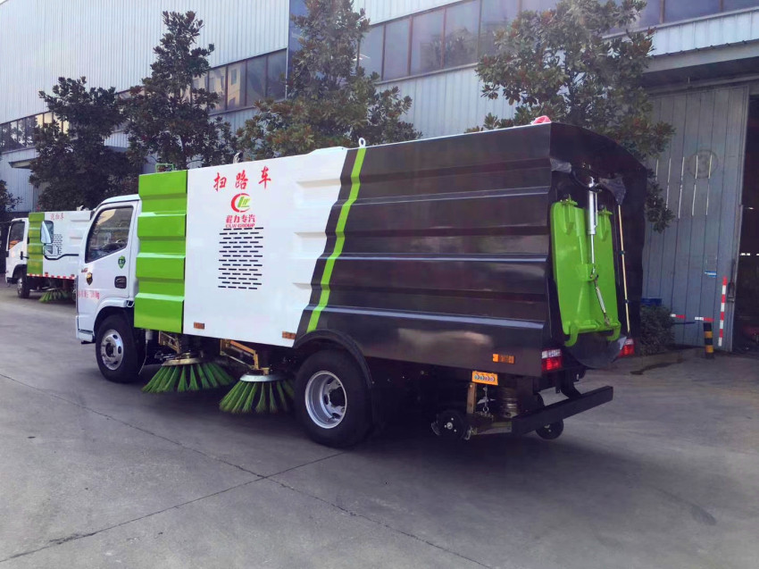 国六小多利卡5方扫路车-5方扫路车价格-程力汽车网